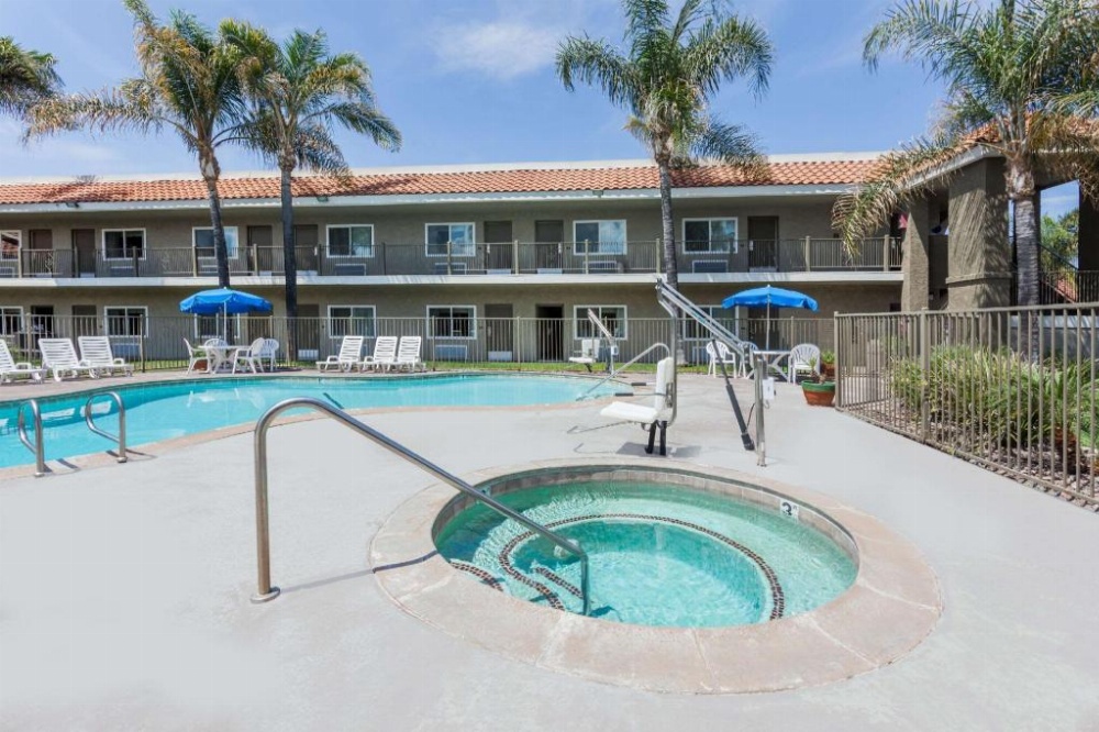 Travelodge by Wyndham Hemet CA Image 11