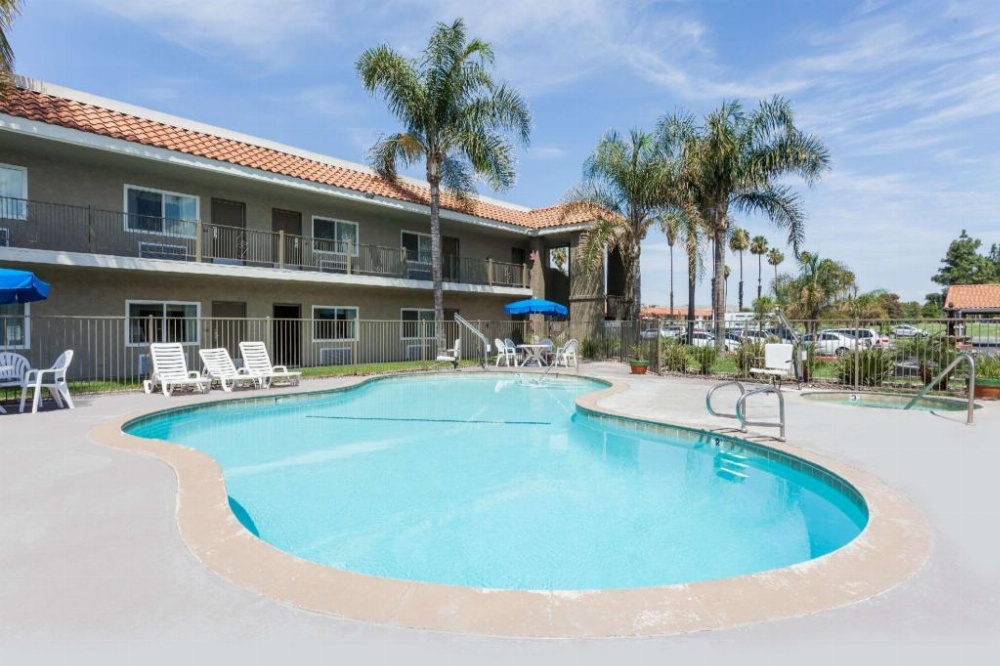 Travelodge by Wyndham Hemet CA Image 15