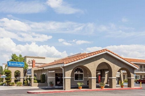 Travelodge by Wyndham Hemet CA image 17