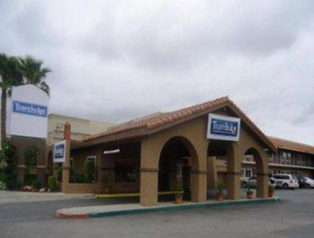 Travelodge by Wyndham Hemet CA Image 25