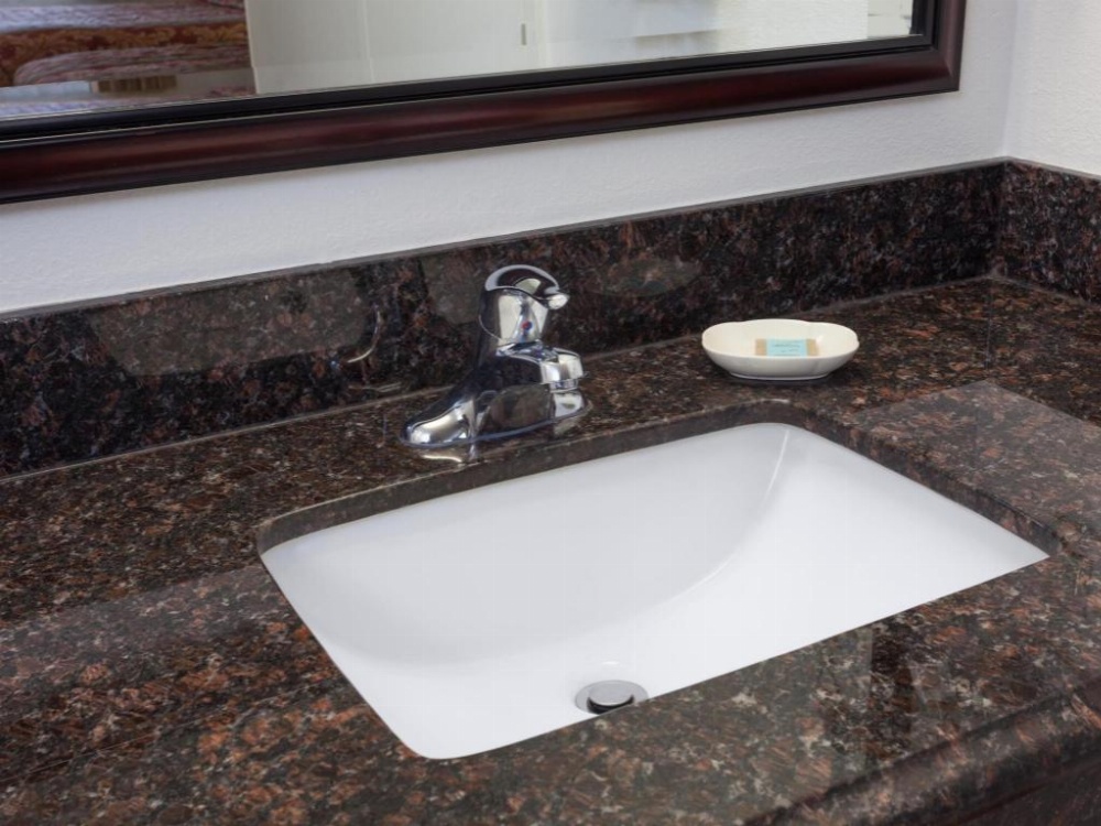 Travelodge by Wyndham Hemet CA